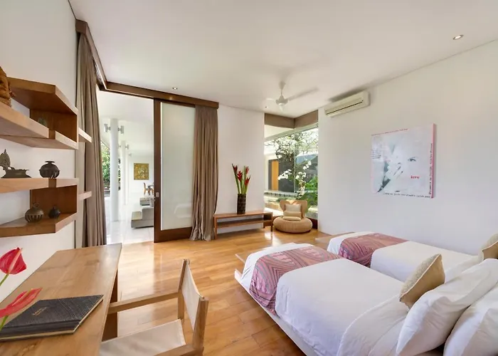 Kavya - 8-minute Walk From Berawa