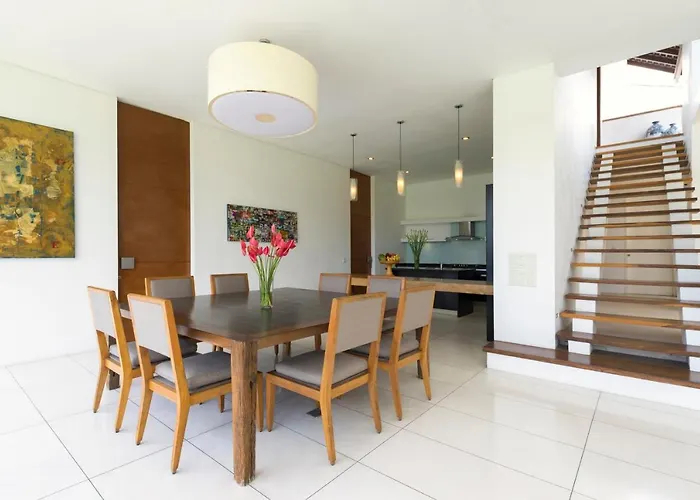 Kavya - 8-minute Walk From Berawa *
